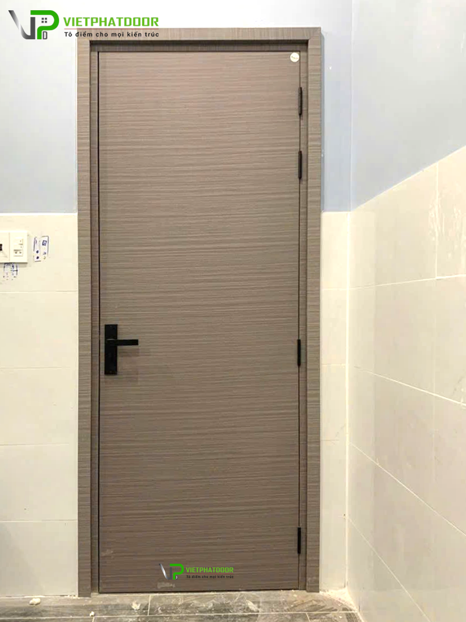 Cửa nhựa giả gỗ composite vân ngang hiện đại